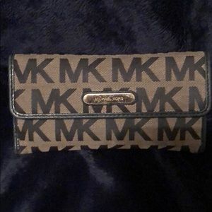 Gently used authentic Michael Kors wallet